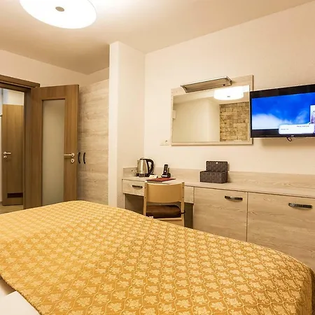 Place By Hmg Hotel 3*